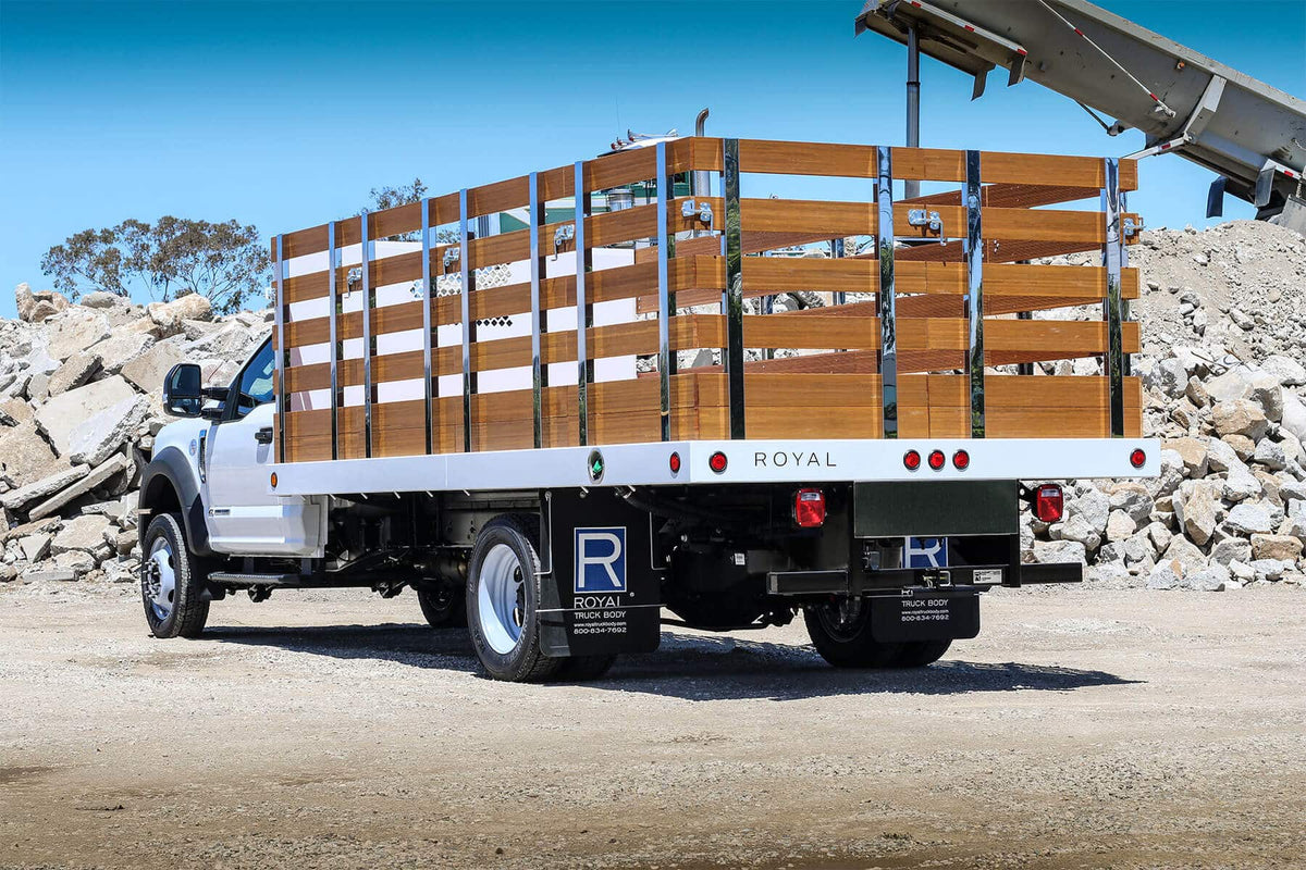 Royal 14' Stakebed