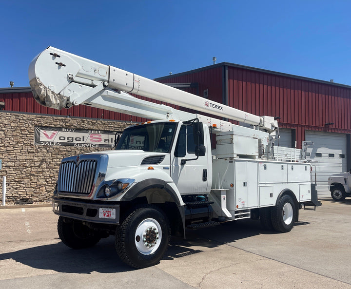 2008 International 7400 SFA 4x4 Bucket Truck