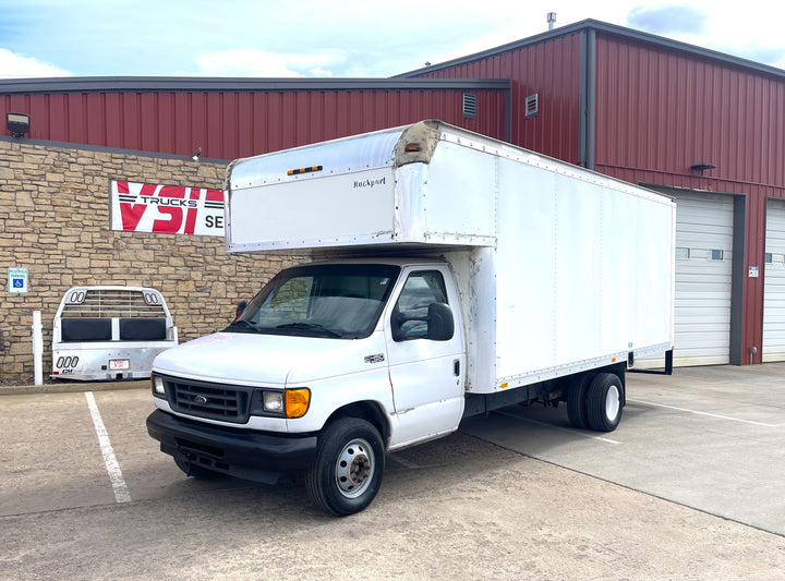 2005 Ford E-450 SD 20ft Cutaway Box Truck