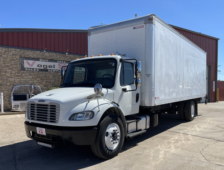 2013 Freightliner Business Class M2 26ft Box Truck With Liftgate